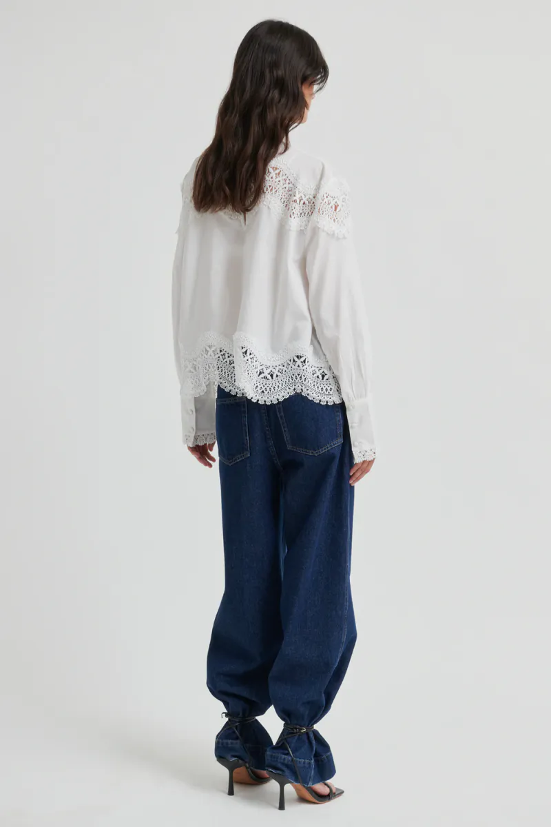 Tria Blouse, Tofu