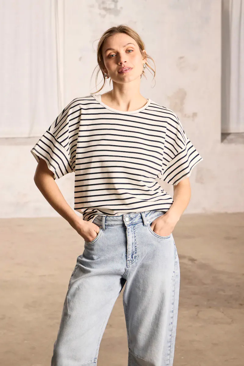Camilla T-shirt, Black Beauty