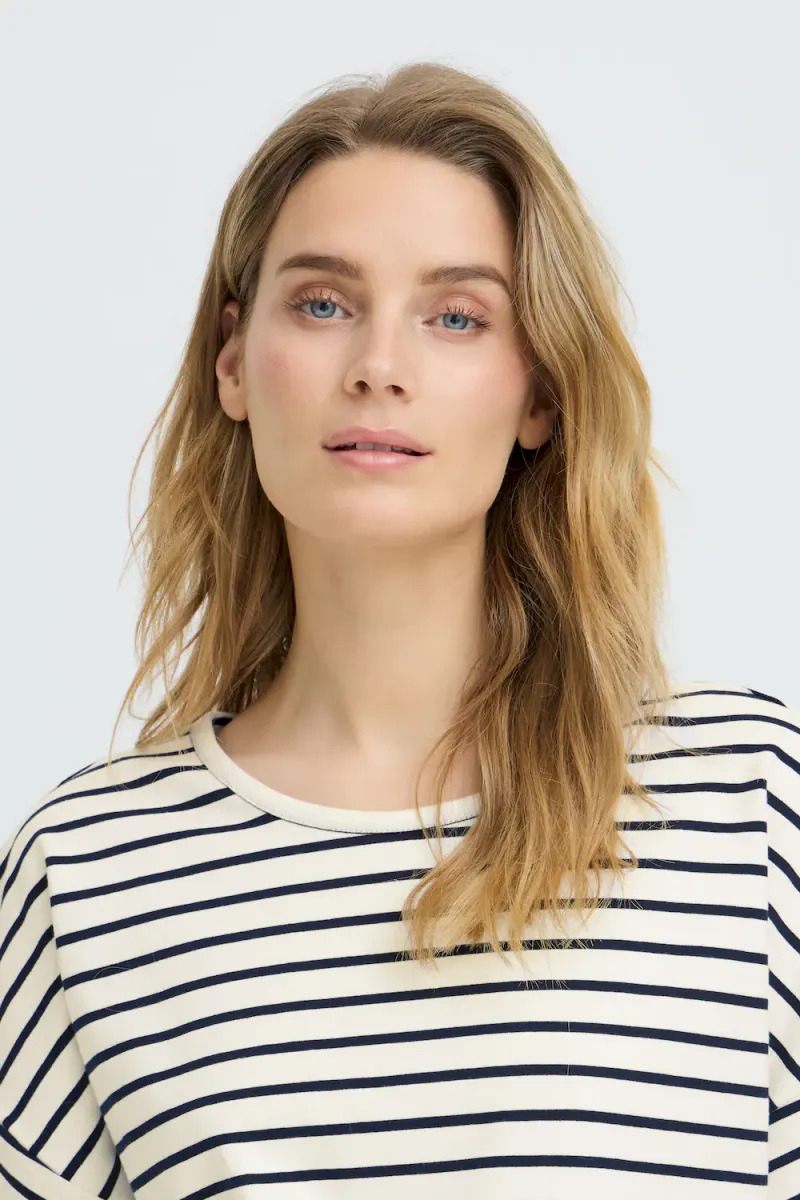 Camilla T-shirt, Black Beauty