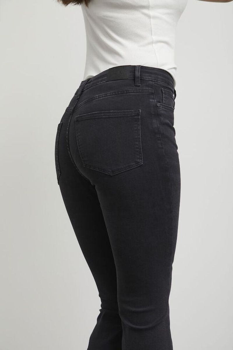 Becca UHW Bootcut Leg, Black Denim