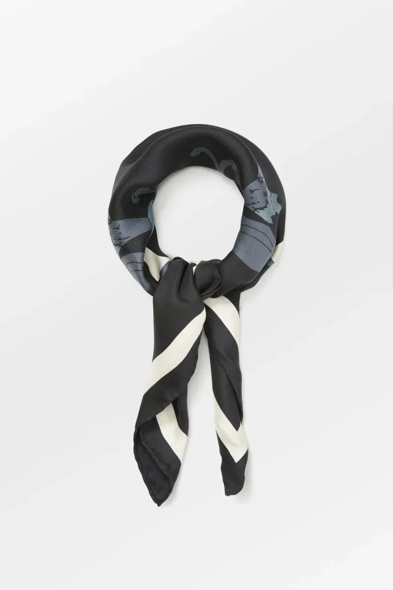 Magna Flower Sia Scarf, Black