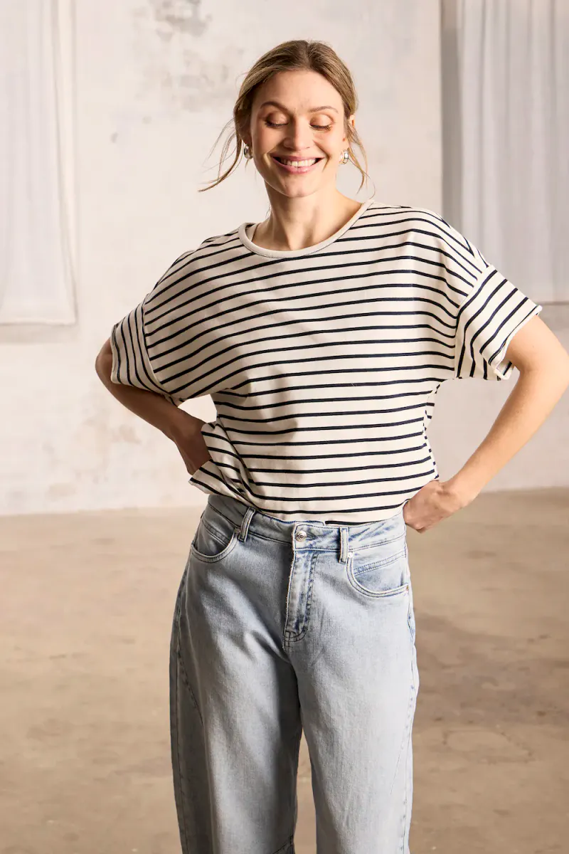 Camilla T-shirt, Black Beauty