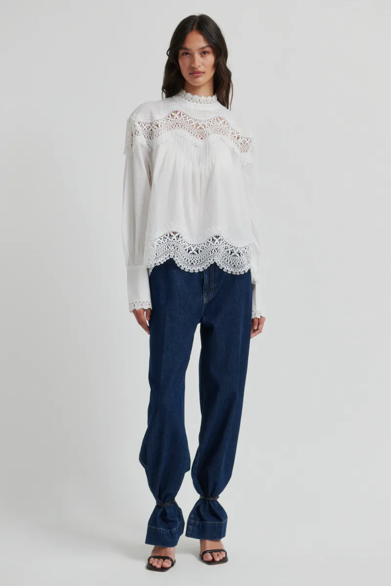 Tria Blouse, Tofu